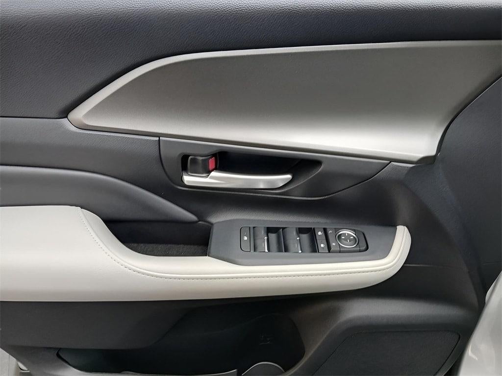 2025 Toyota GRAND HIGHLANDER HEV XLE