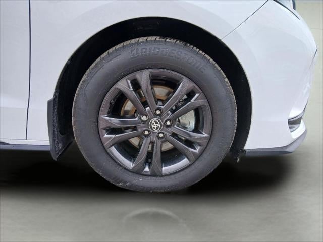 2025 Toyota SIENNA XSE AWD MINIVAN