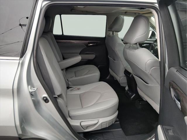 2021 Toyota HIGHLANDER Limited