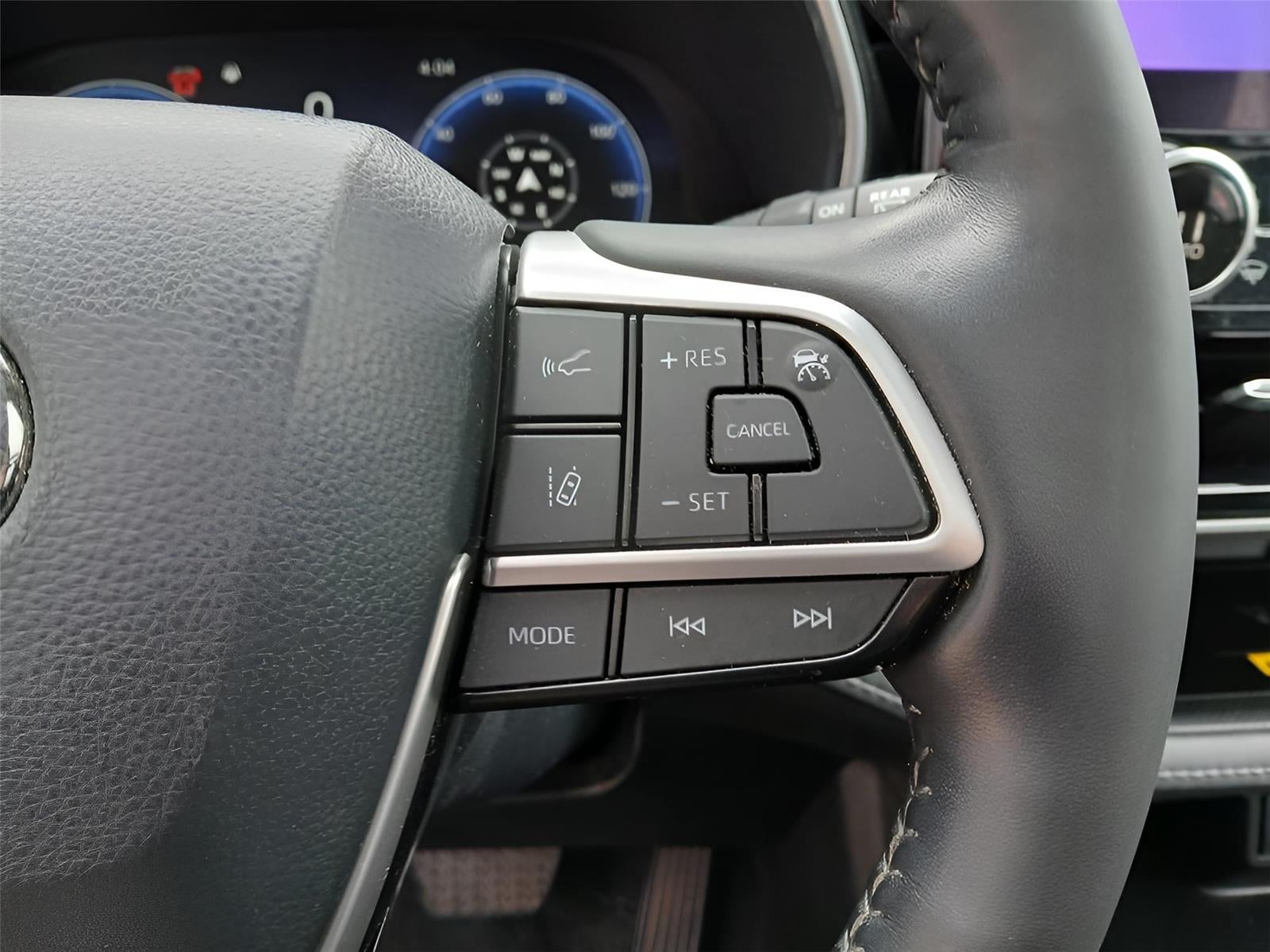 2023 Toyota HIGHLANDER HYBRD Platinum