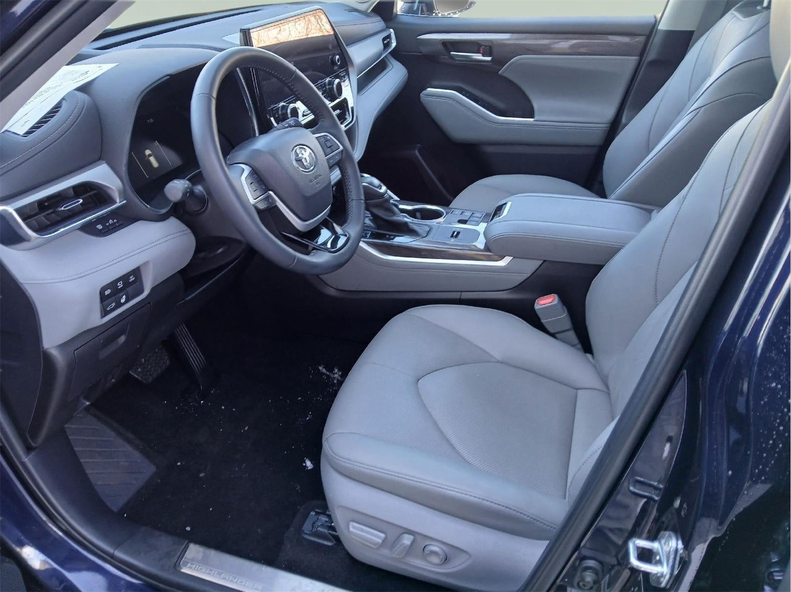 2025 Toyota HIGHLANDER HEV Platinum