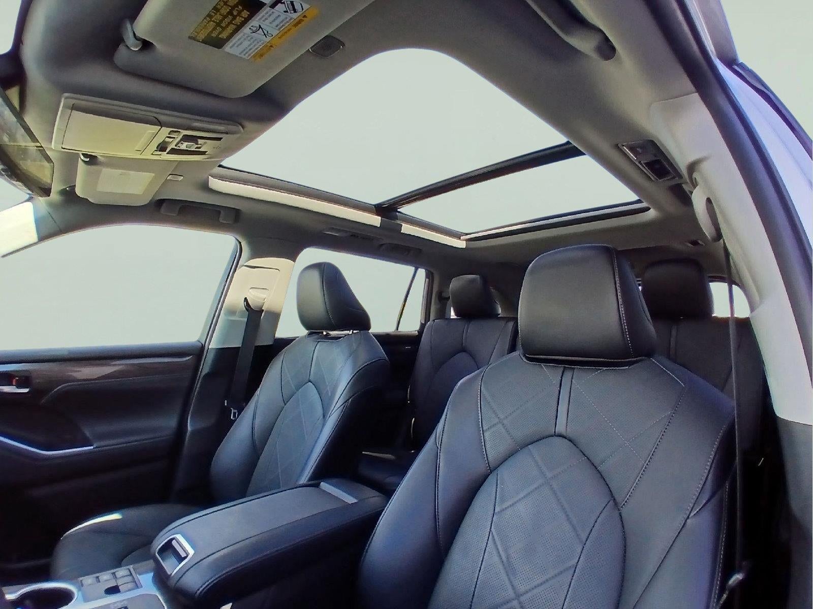 2023 Toyota Highlander Hybrid Platinum