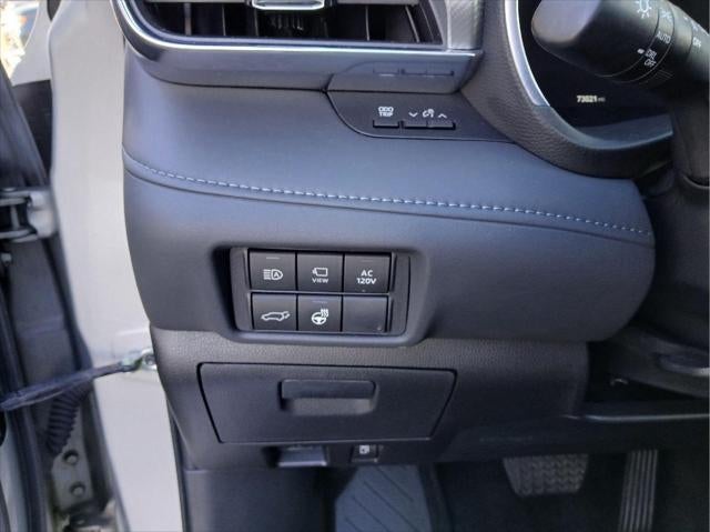 2023 Toyota Highlander Hybrid Platinum