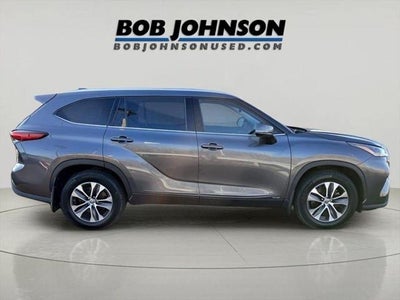 2022 Toyota HIGHLANDER HYBRD XLE