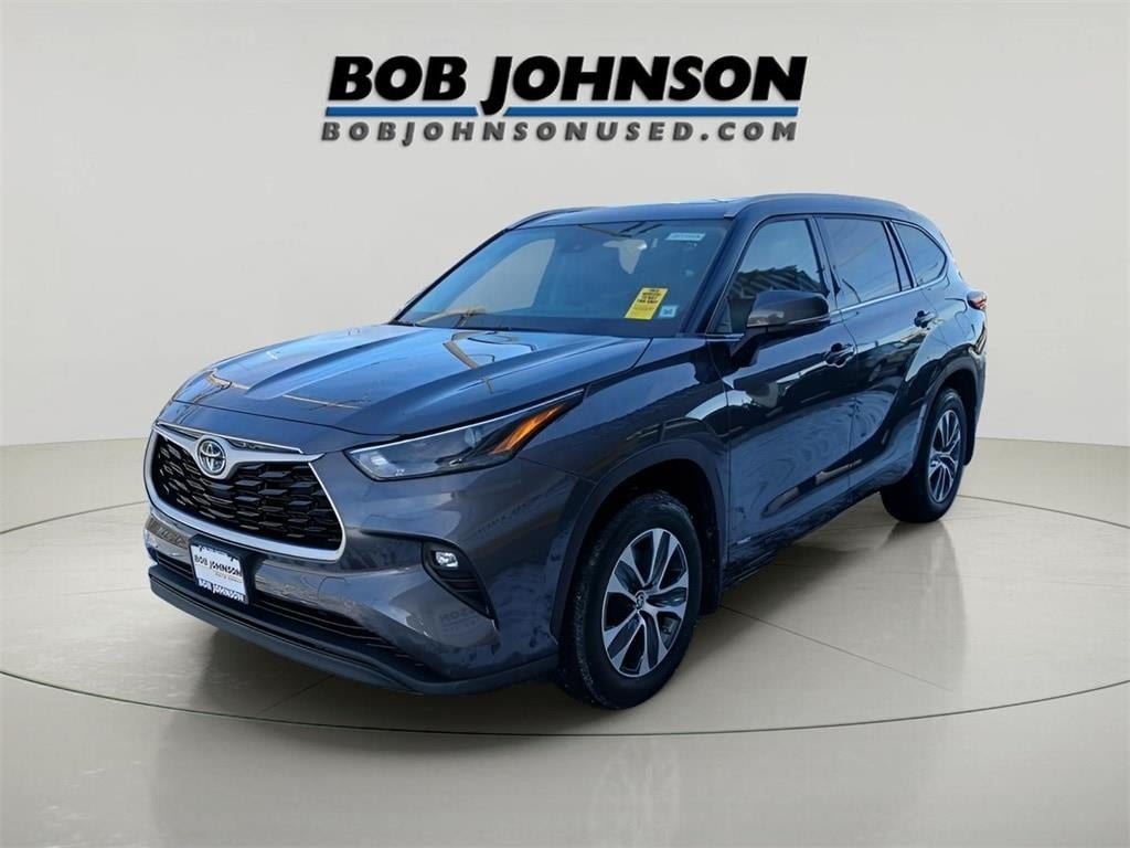 2022 Toyota HIGHLANDER HYBRD XLE