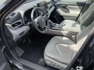 2021 Toyota HIGHLANDER XLE