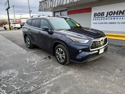 2022 Toyota HIGHLANDER XLE