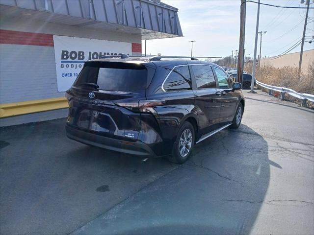 2023 Toyota SIENNA XLE AWD XLE 7-Passenger