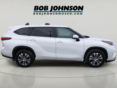 2023 Toyota HIGHLANDER XLE AWD