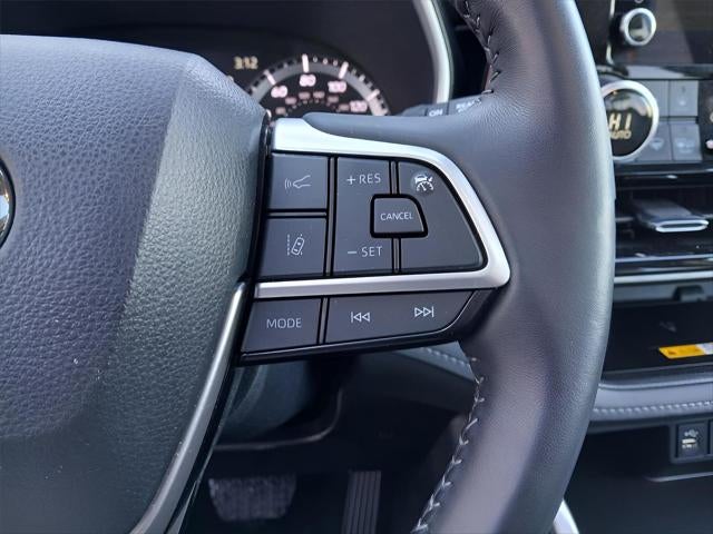 2023 Toyota HIGHLANDER SUV