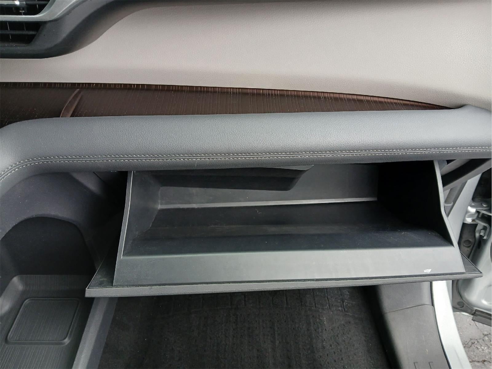 2021 Toyota SIENNA LE LE 8-Passenger