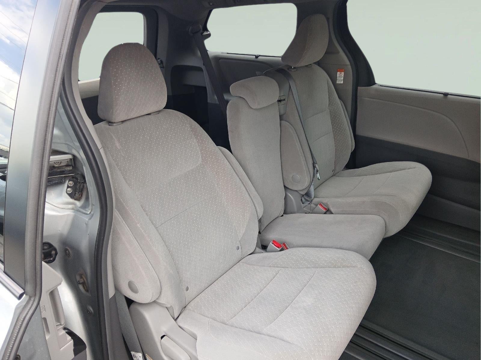 2019 Toyota Sienna LE 8-Passenger