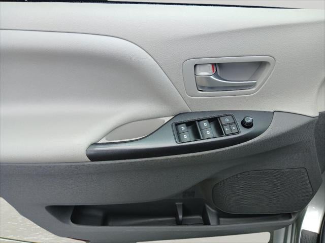 2019 Toyota Sienna LE 8-Passenger