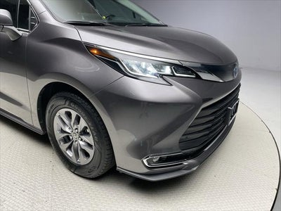 2023 Toyota Sienna XLE 8-Passenger