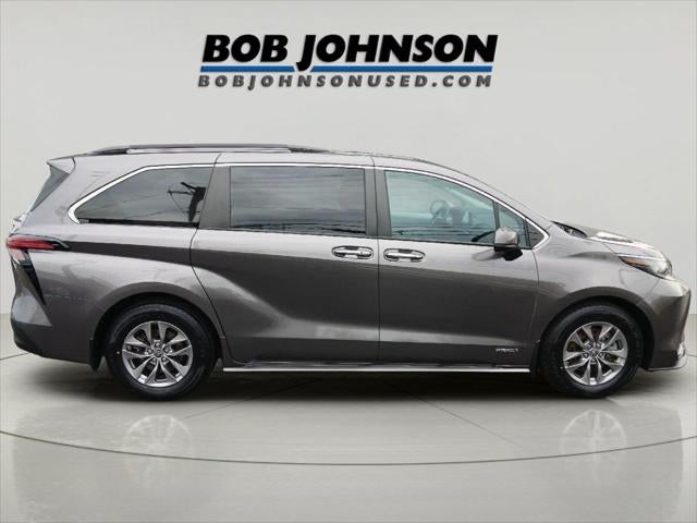 2021 Toyota Sienna XLE 7-Passenger
