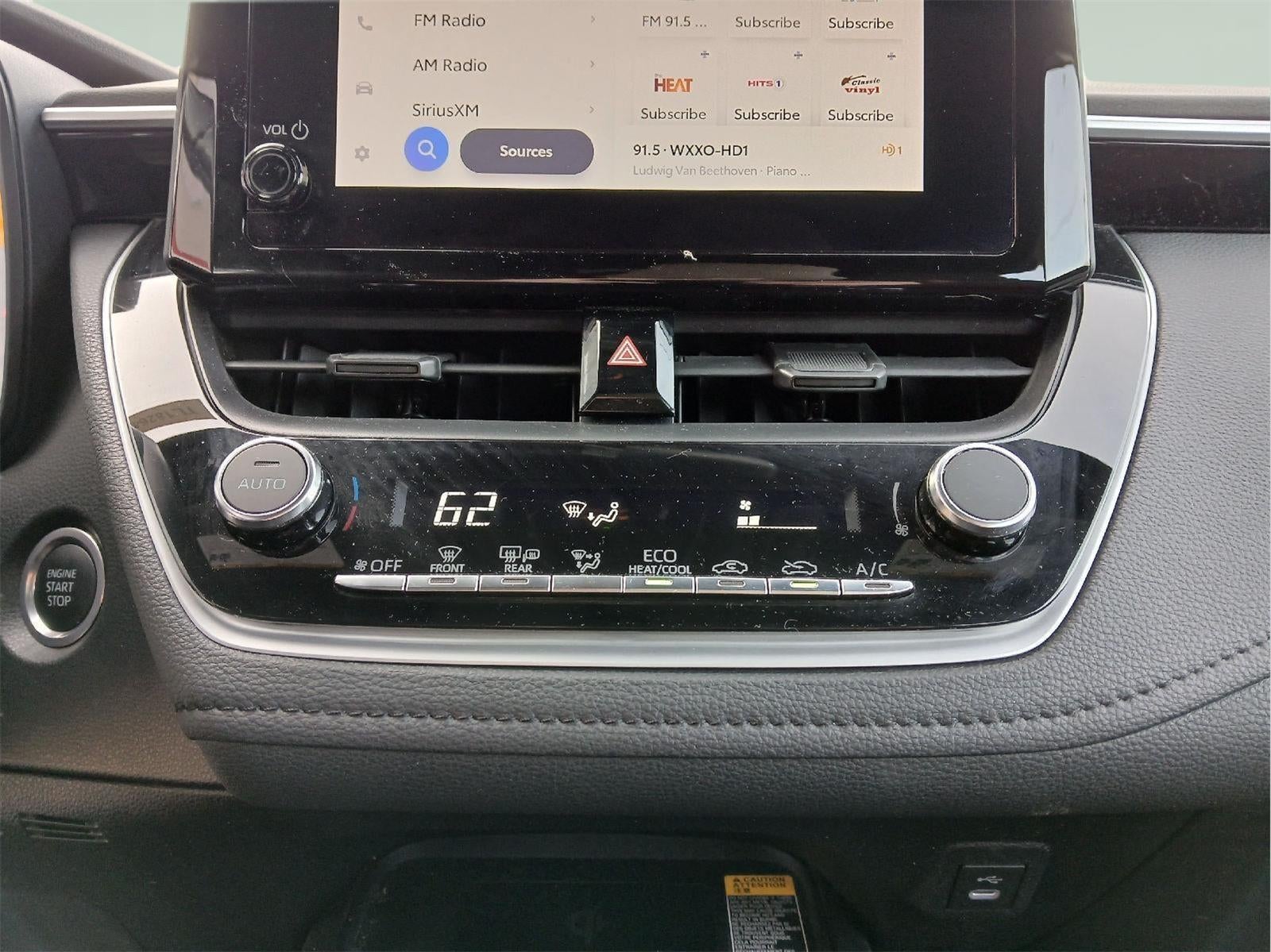 2024 Toyota COROLLA SE