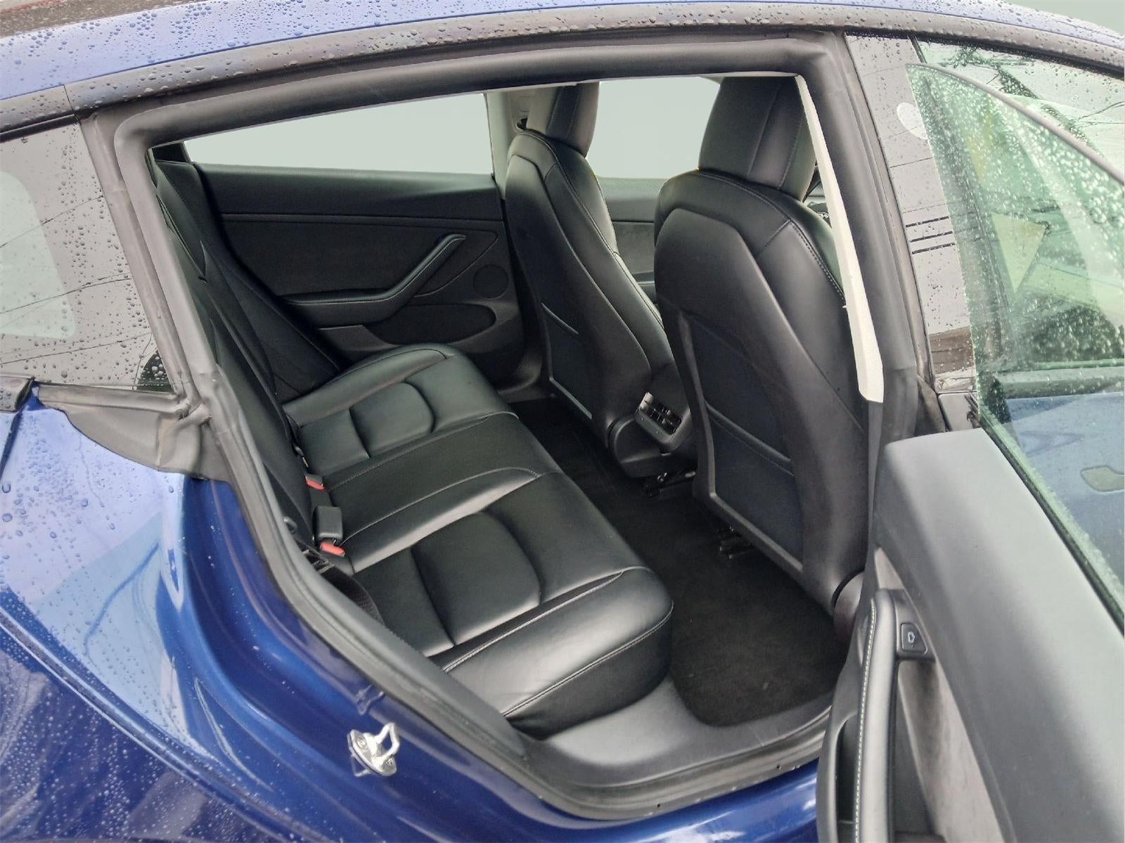 2022 Tesla Model 3 SEDAN