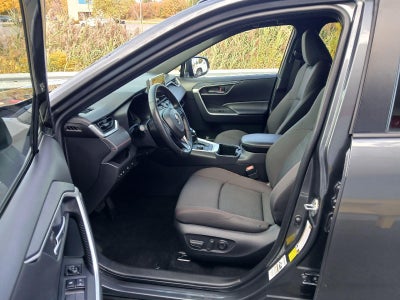 2024 Toyota RAV4 Prime SE