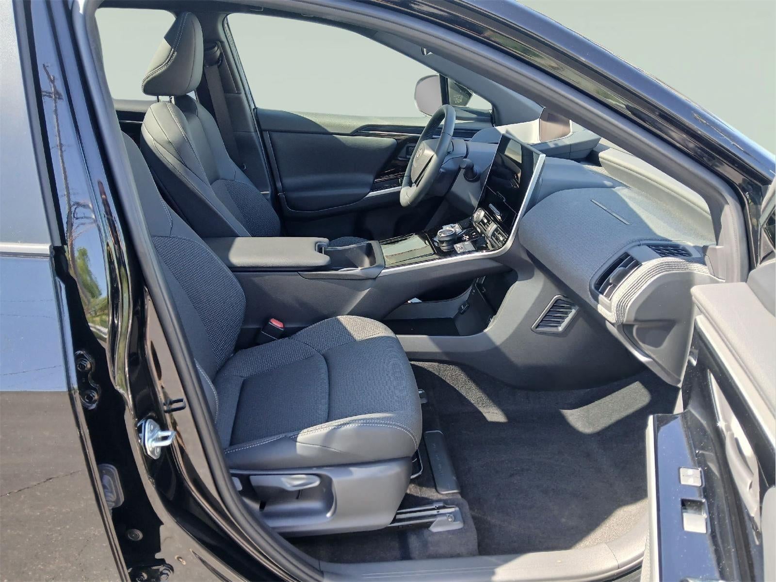 2025 Toyota bZ4X XLE