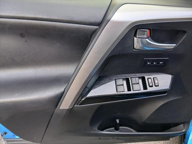 2016 Toyota RAV4 HYBRID SUV