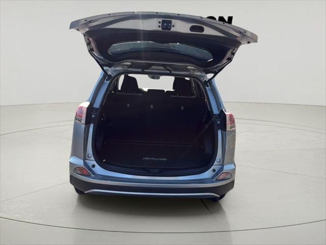 2017 Toyota RAV4 Hybrid XLE