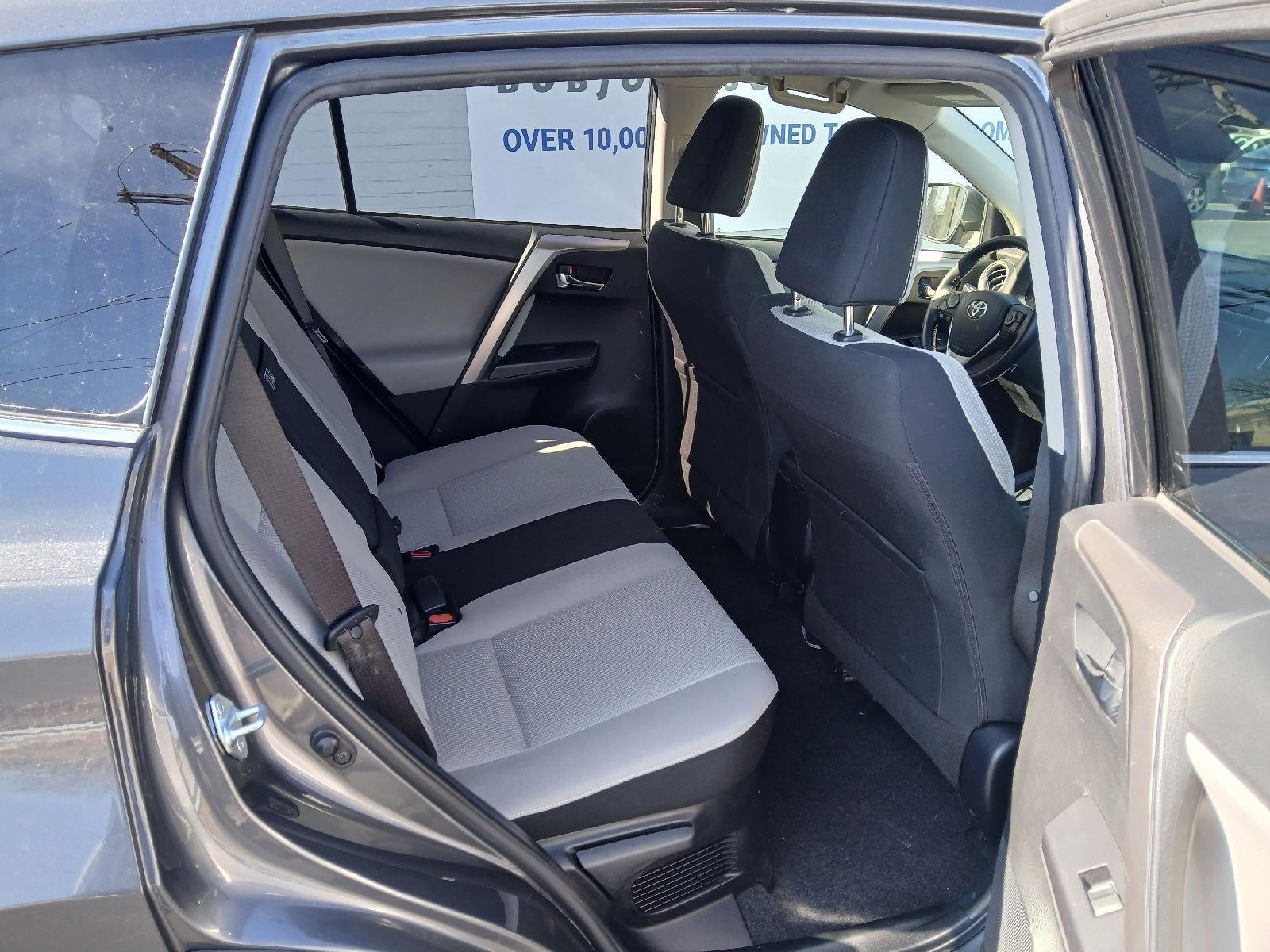 2017 Toyota RAV4 HYBRID XLE