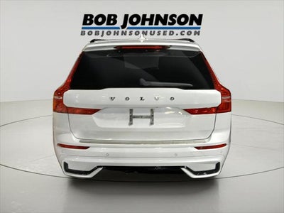 2023 Volvo XC60 Plus Dark Theme