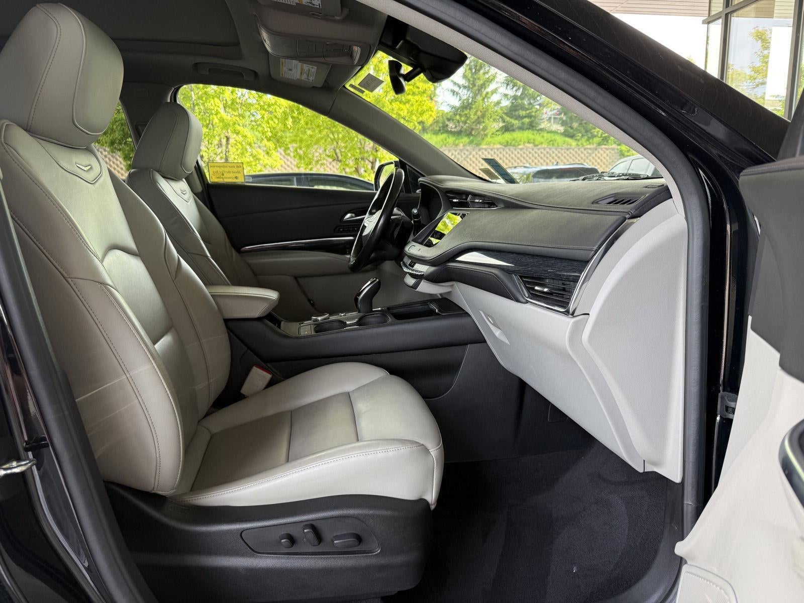 2020 Cadillac XT4 FWD Premium Luxury
