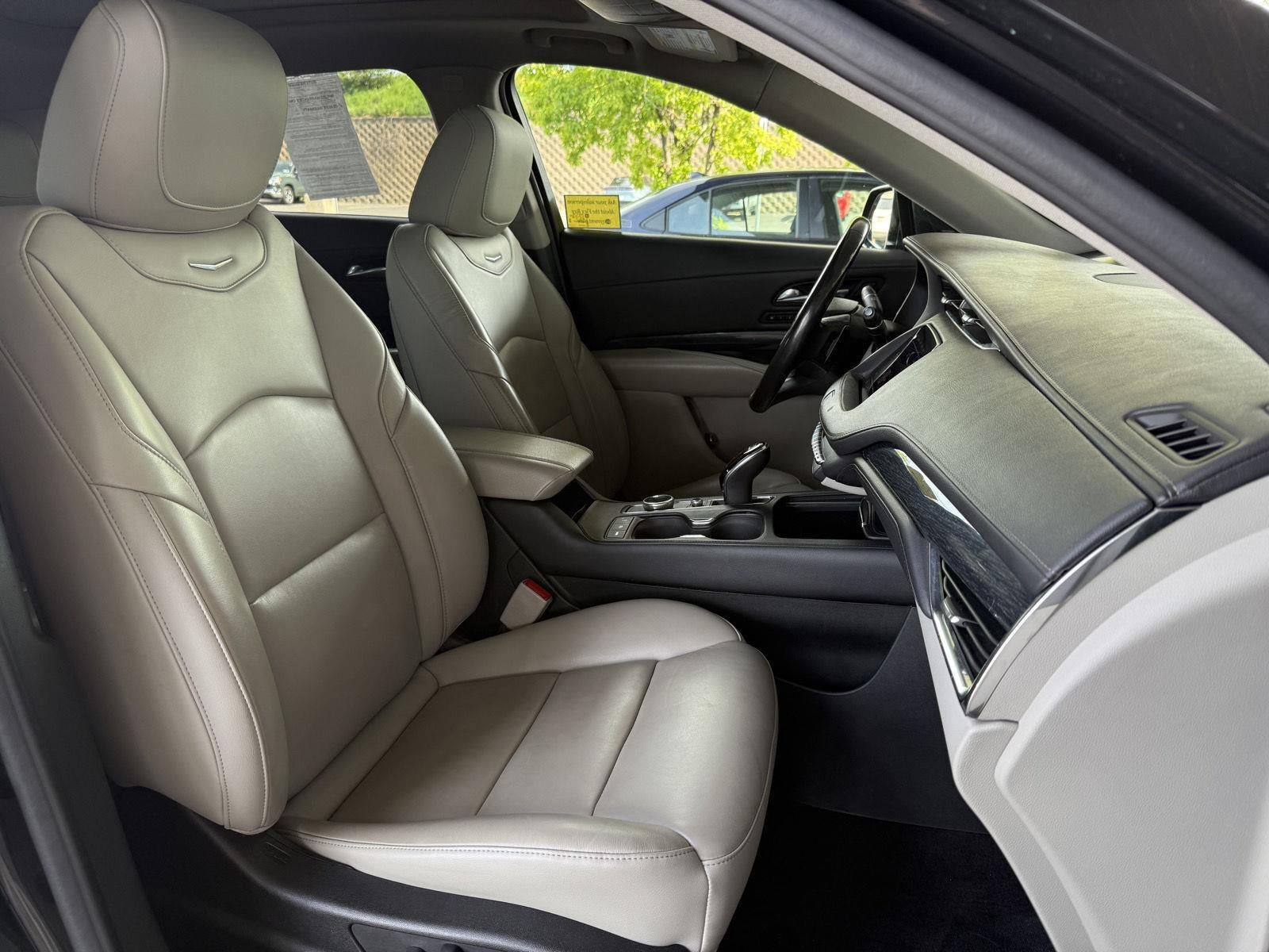 2020 Cadillac XT4 FWD Premium Luxury
