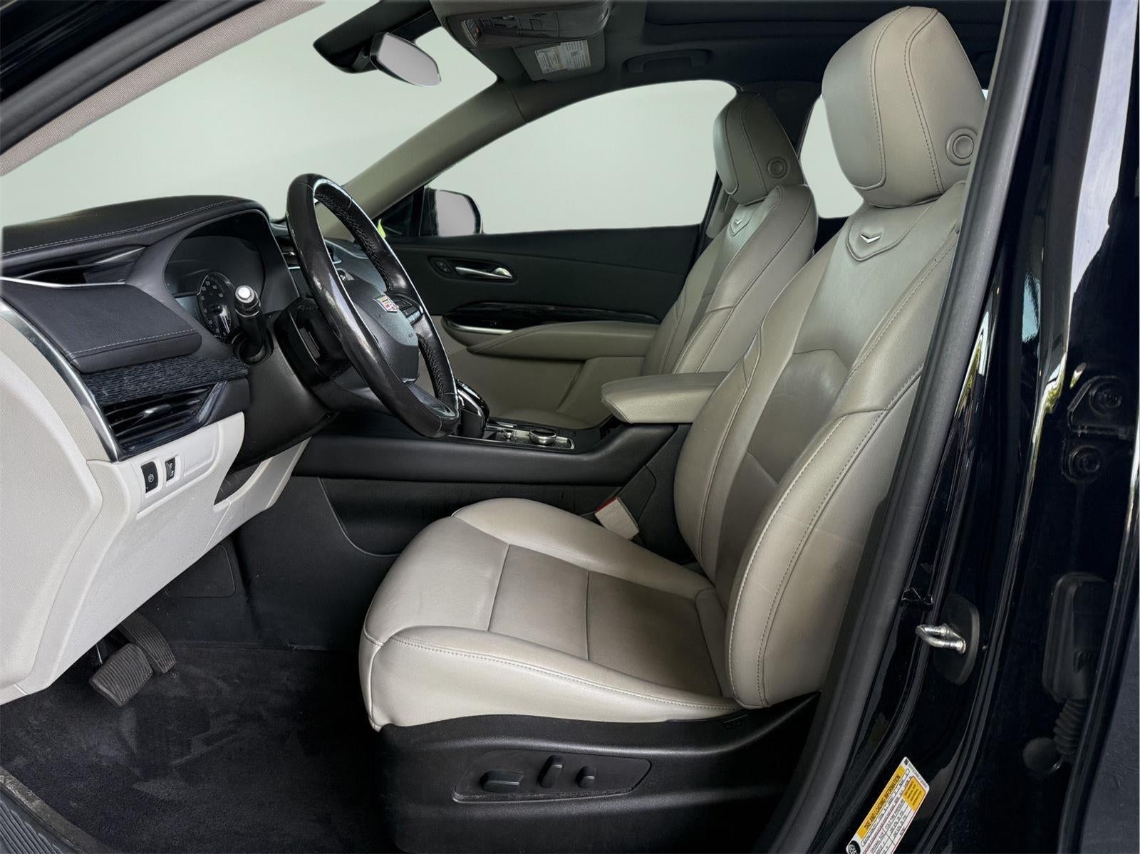 2020 Cadillac XT4 FWD Premium Luxury