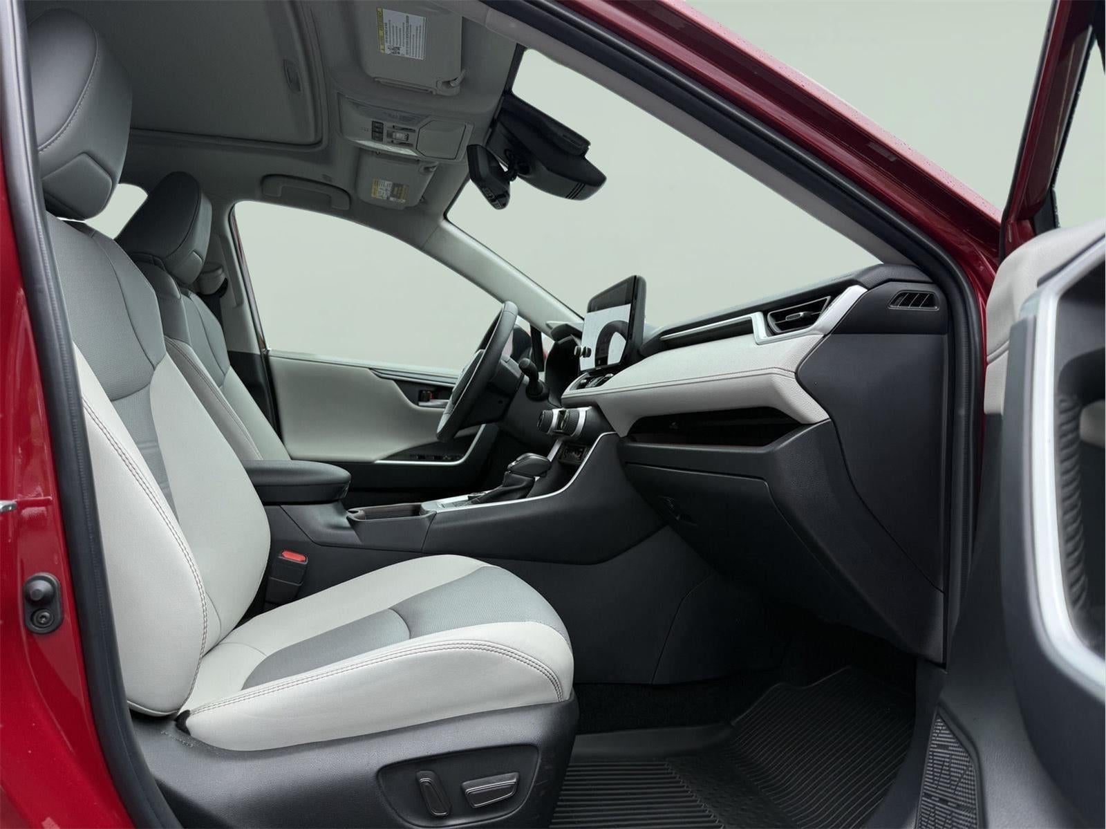 2025 Toyota RAV4 SUBN