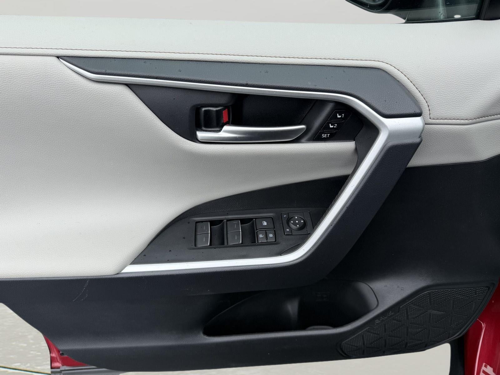 2025 Toyota RAV4 SUBN