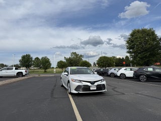 2018 Toyota Camry Hybrid XLE