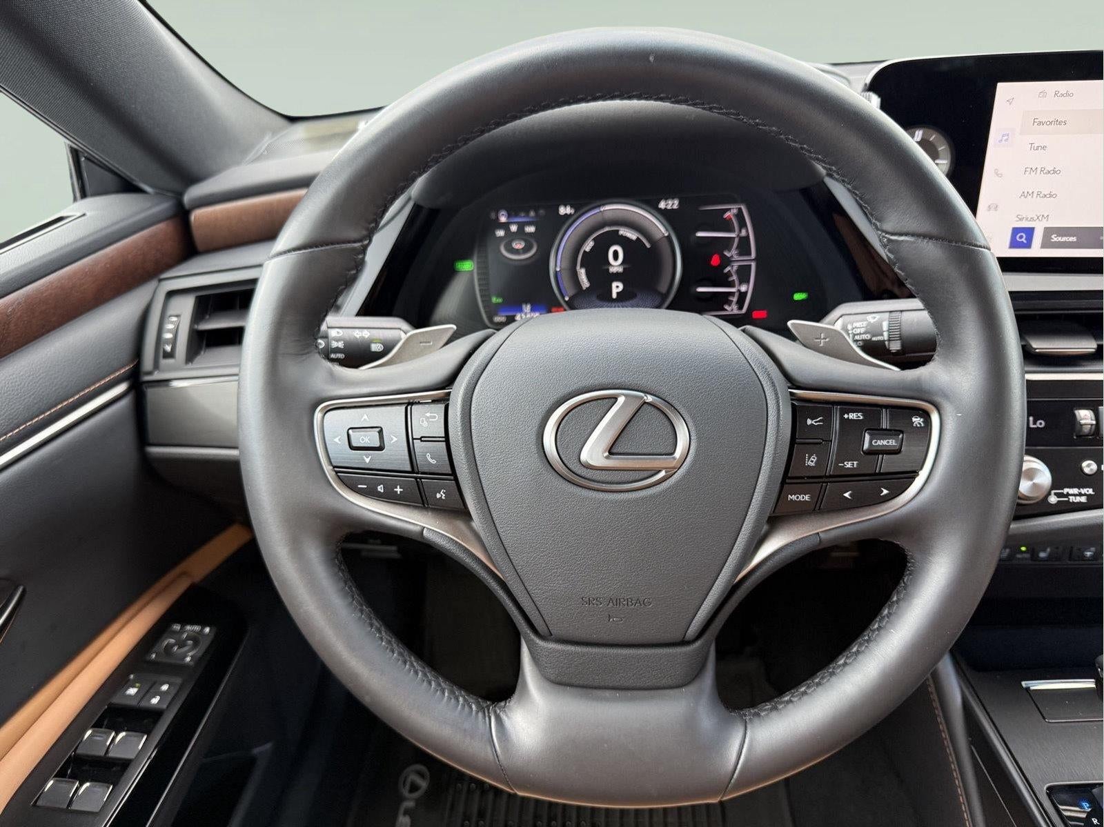 2024 Lexus ES 300h 