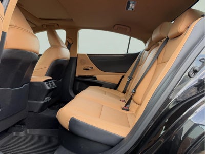 2024 Lexus ES 300h 