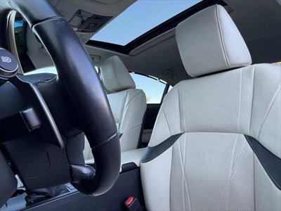 2023 Lexus ES 300h ULTRA LUXURY