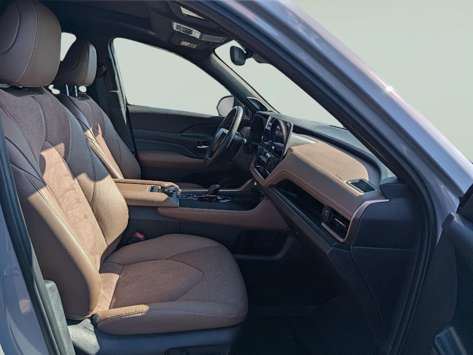 2025 Toyota Grand Highlander Hybrid MAX Platinum