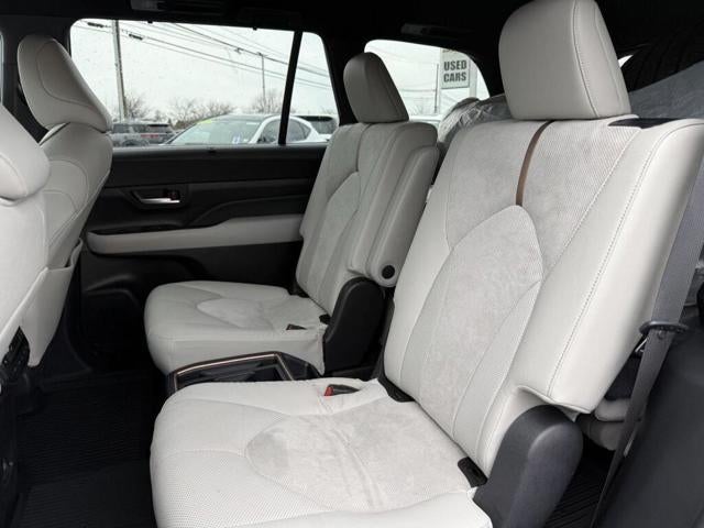 2024 Toyota Grand Highlander Hybrid MAX LIMITED