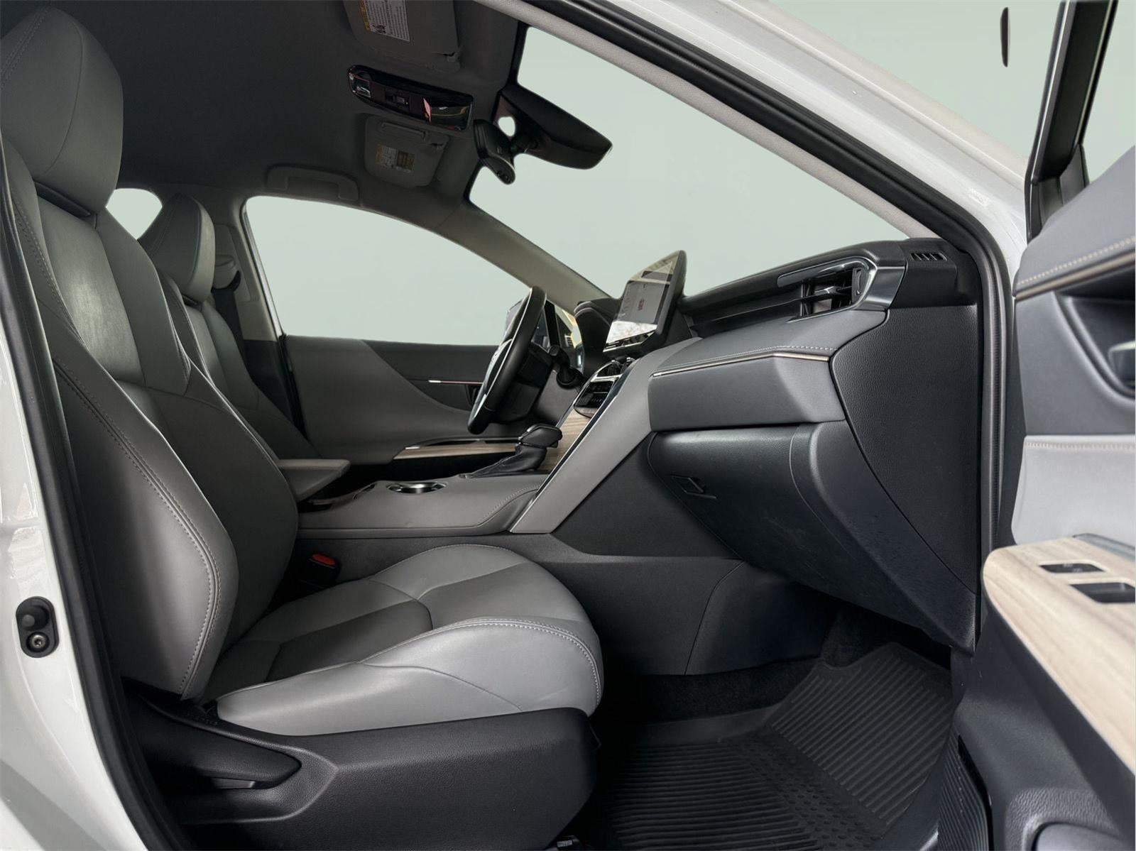 2023 Toyota Venza XLE