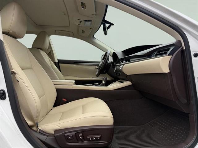 2016 Lexus ES 350 Sedan