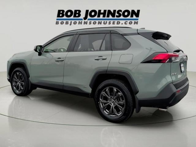 2022 Toyota RAV4 Hybrid XLE Premium
