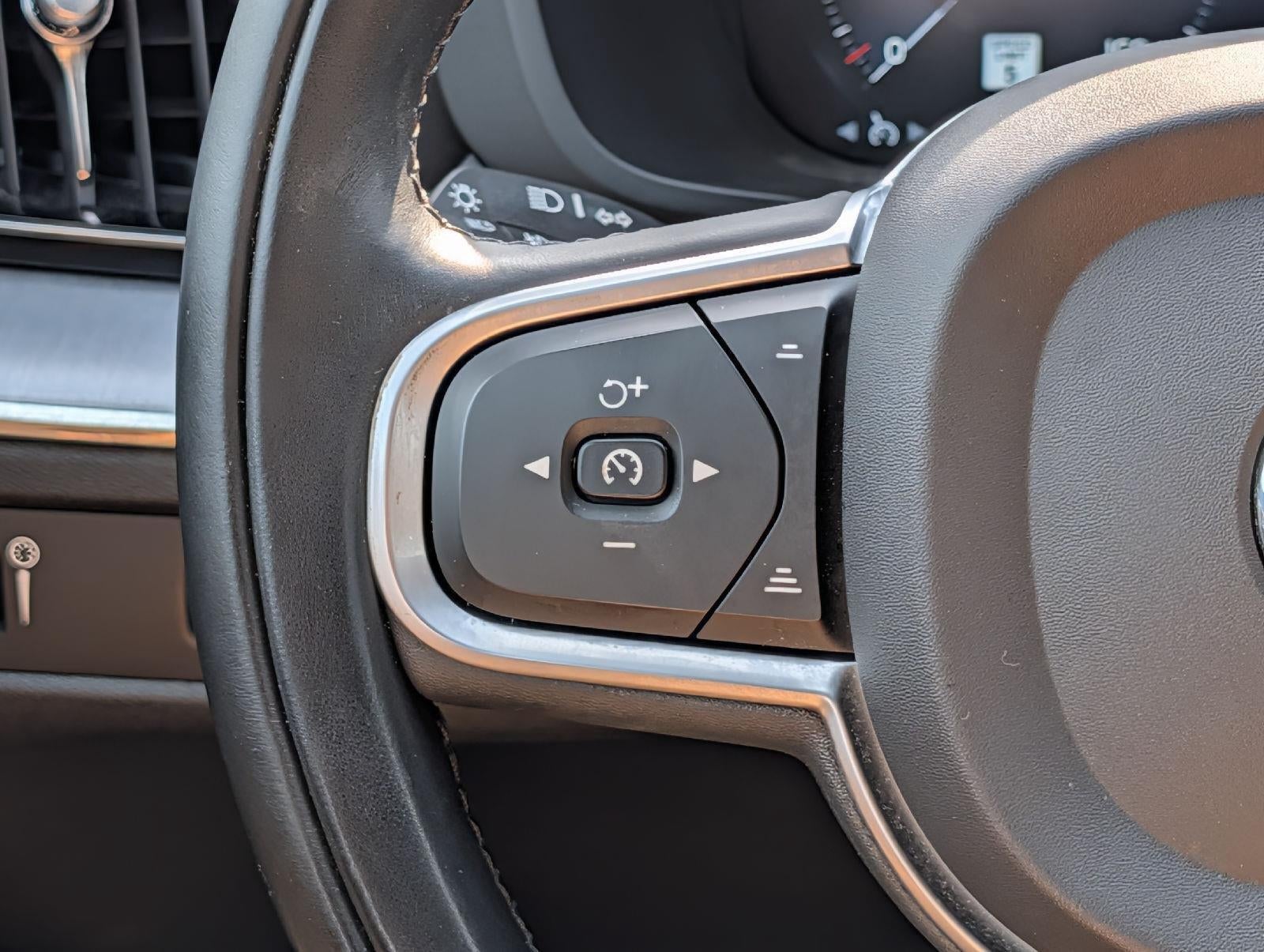 2020 Volvo XC60 Momentum