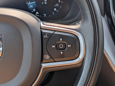 2020 Volvo XC60 Momentum