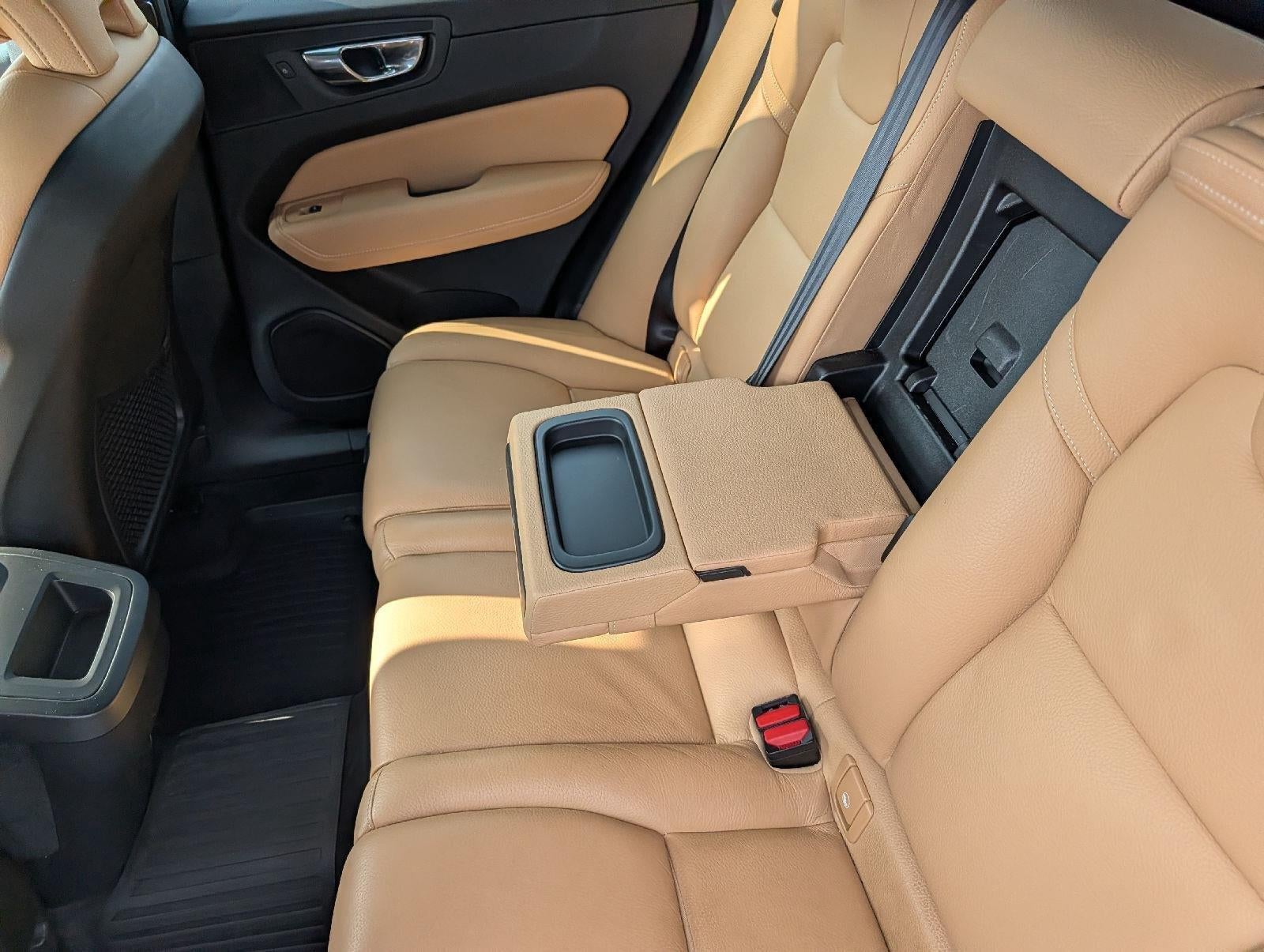 2020 Volvo XC60 Momentum