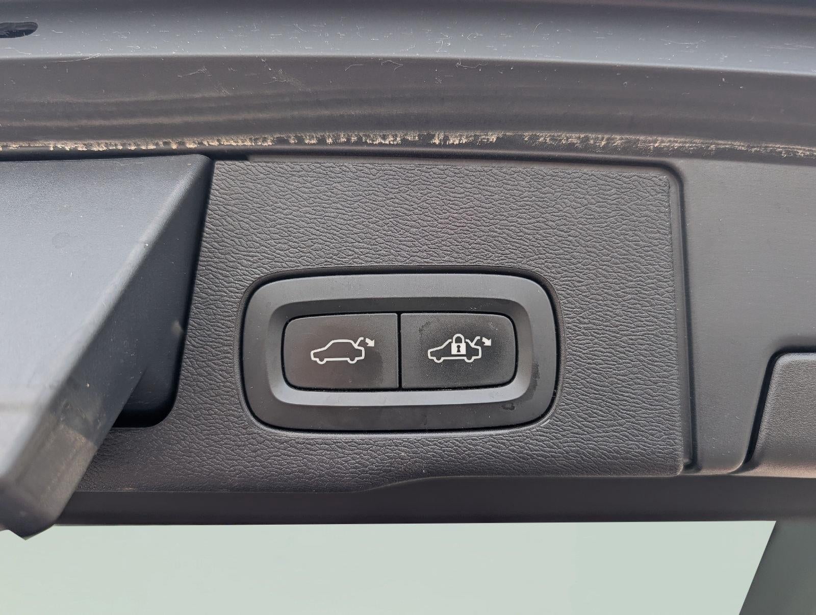 2020 Volvo XC60 Momentum