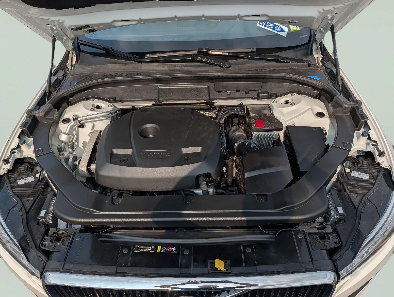 2020 Volvo XC60 Momentum