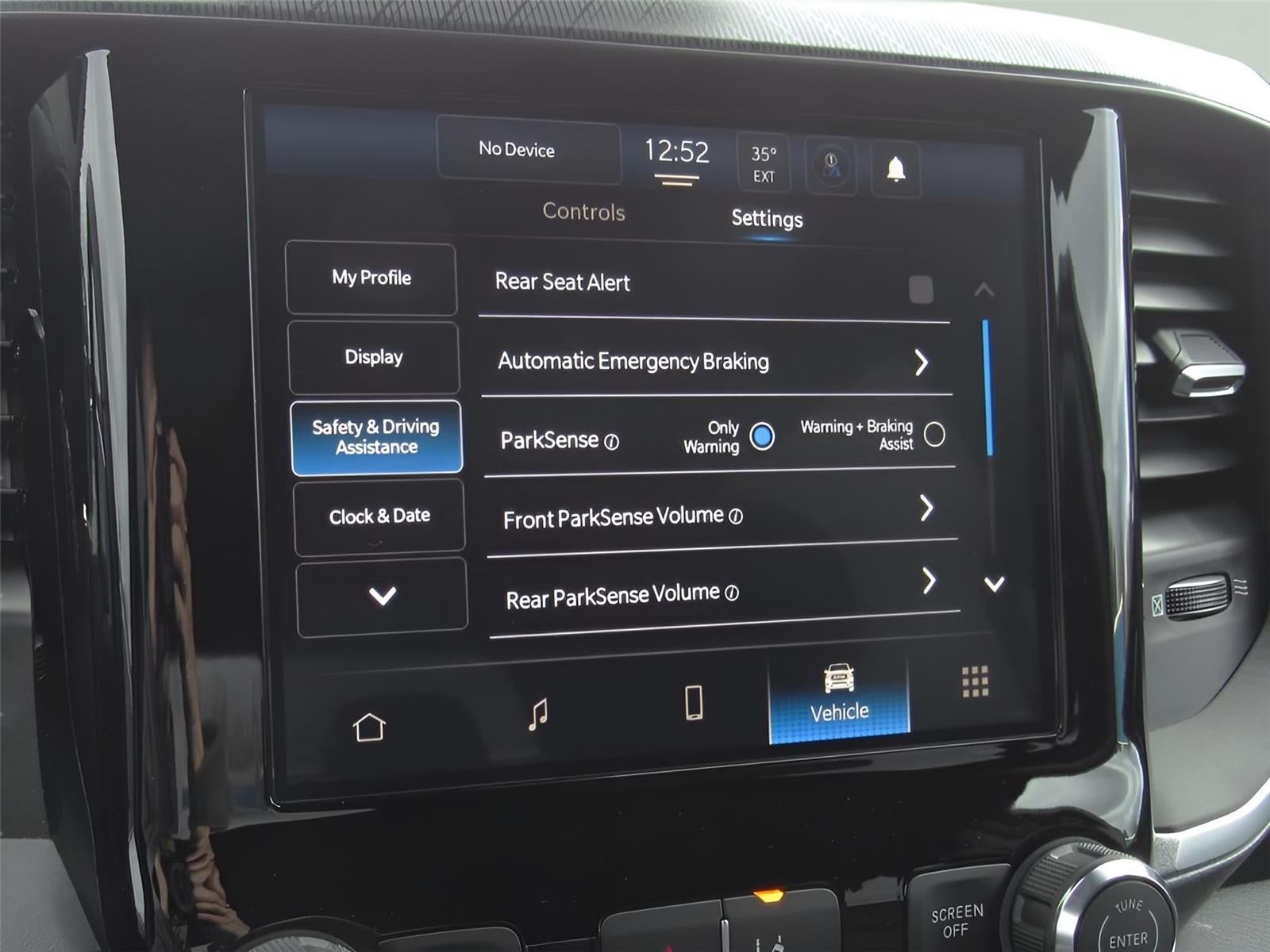 2025 RAM 1500 Big Horn Crew Cab 4x4 5'7" Box