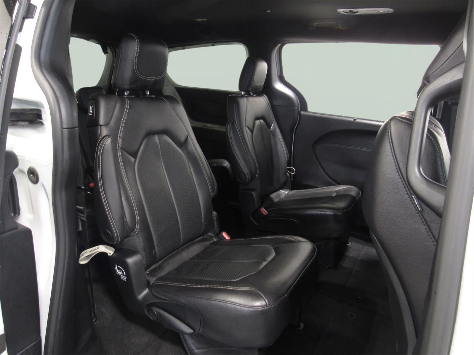 2022 Chrysler Pacifica Touring L AWD