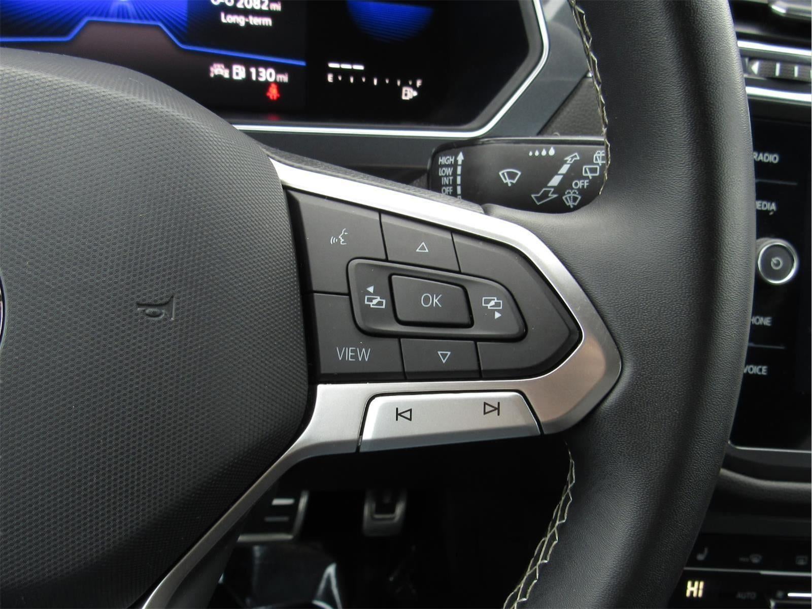 2023 Volkswagen Tiguan SE R-Line Black