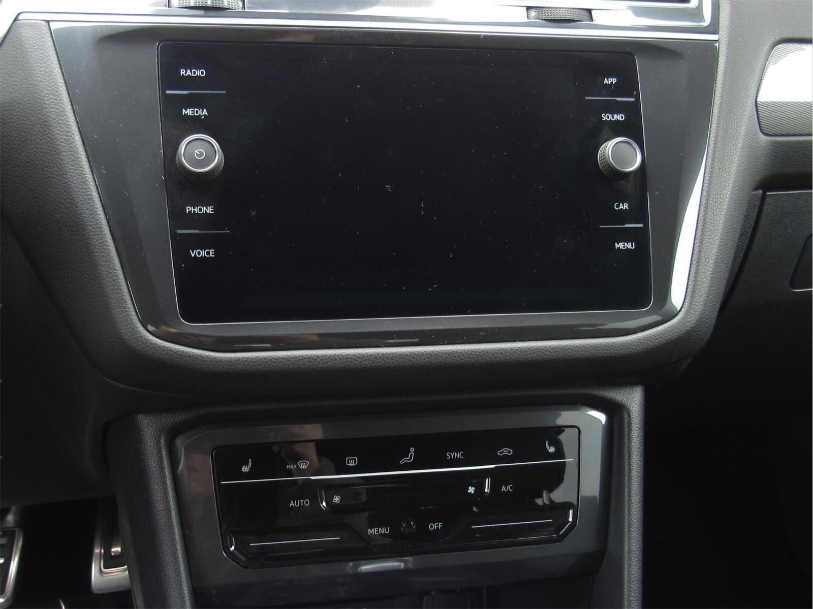 2023 Volkswagen Tiguan SE R-Line Black